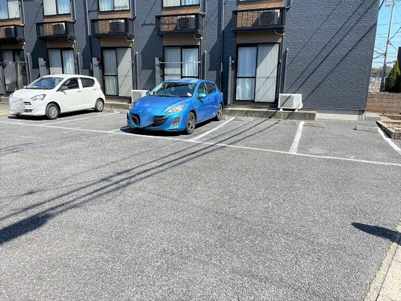 レオパレスＷｉｎｓ 駐車場