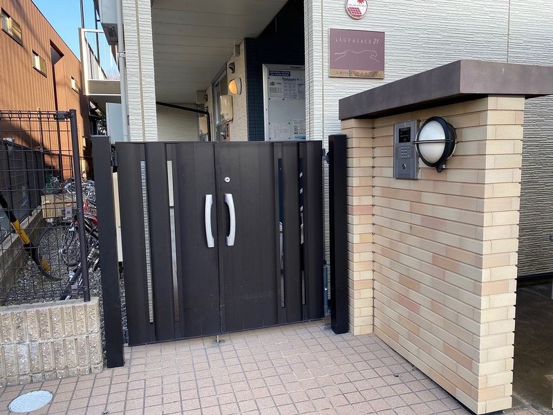 レオパレスカメリアⅢ エントランス