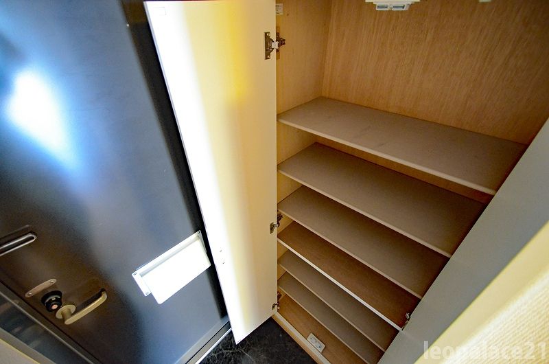 leopalace Riviere Storage