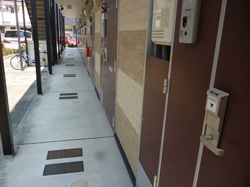 レオパレス神屋町 玄関