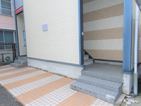 レオパレス柏 エントランス