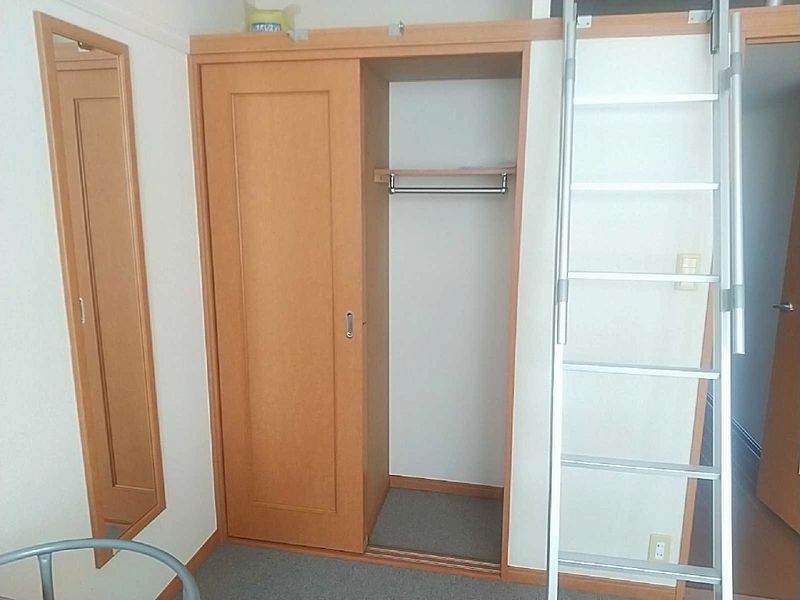 レオパレスフィオラ 収納