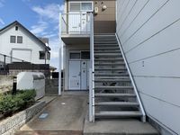 レオパレス久松台 エントランス