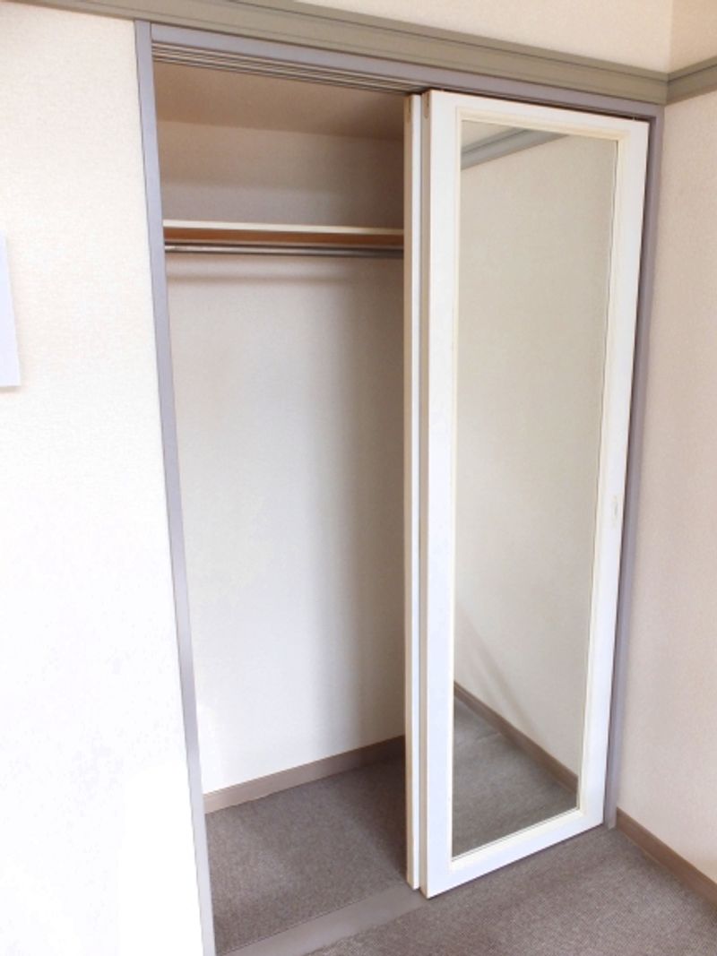 レオパレスＦＩＮＥ 収納