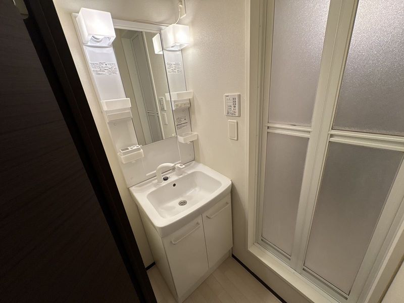 LEONEXT Register Hongo Bồn rửa mặt