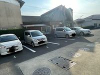 レオパレス結 駐車場