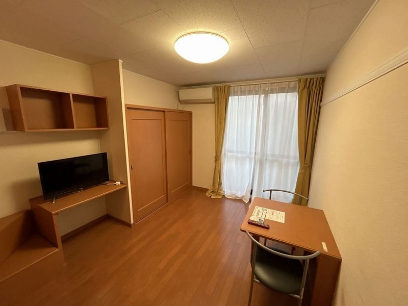 レオパレス芦田スマイルⅡ 居間