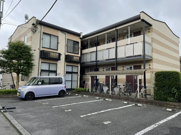 Bên ngoài leopalace Fukuzumi