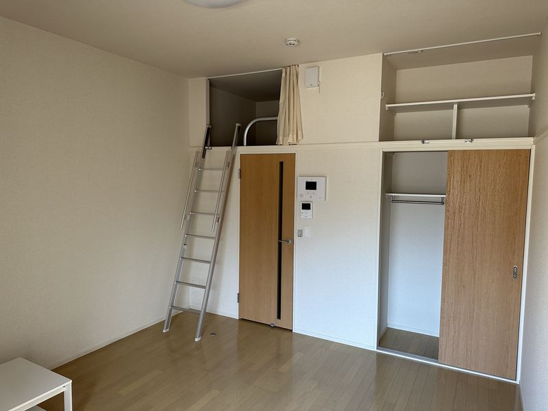 クレイノ久里浜ＫＥＩ 居間