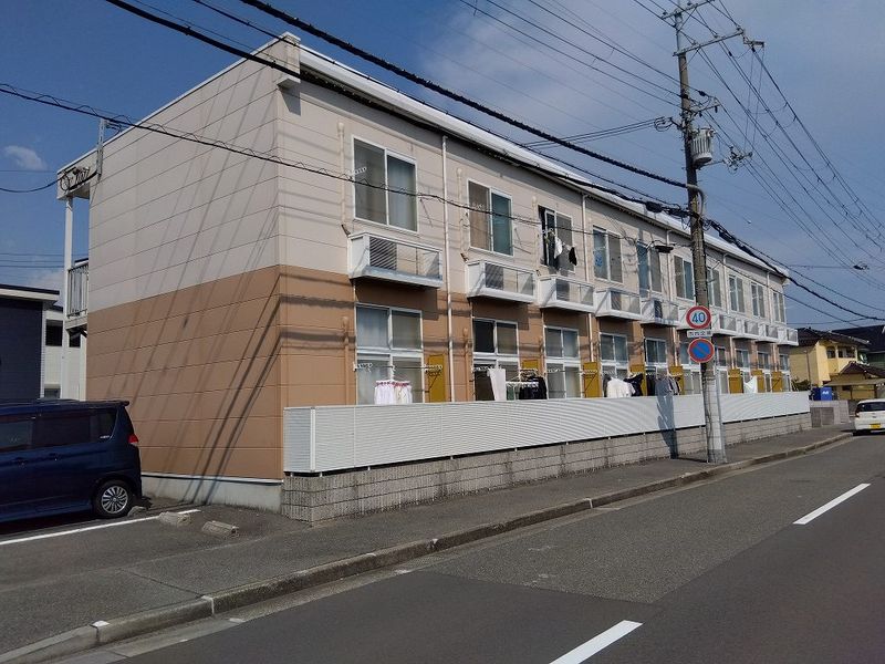レオパレスハピネス 外観