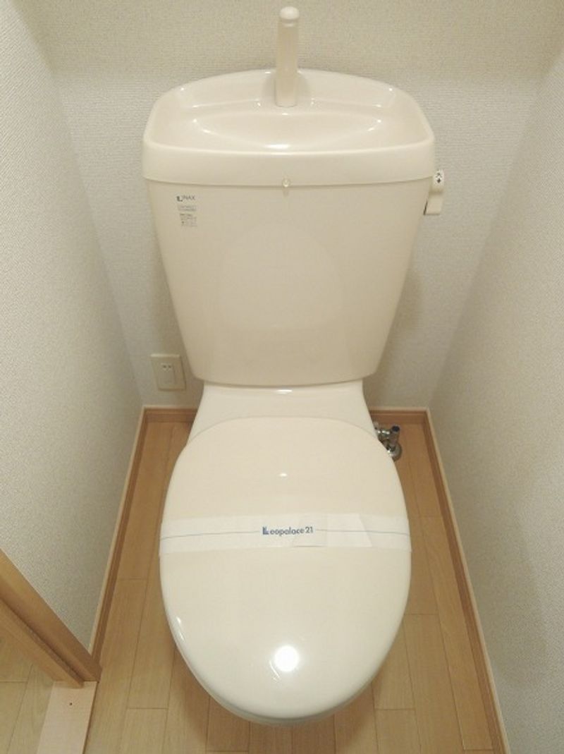 レオパレスマロンハイツ　Ⅲ トイレ