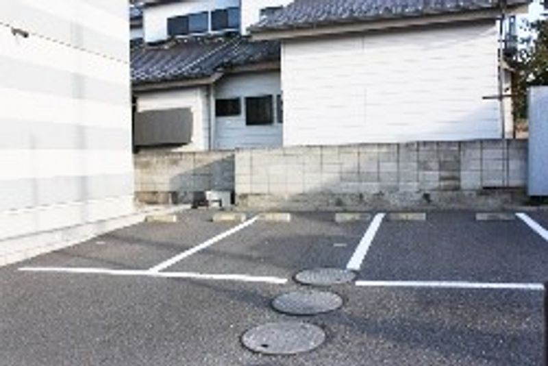 レオパレスＰＡＳＴＯＲＡＬ 駐車場