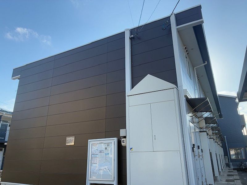 レオパレスセレステ湖山 外観