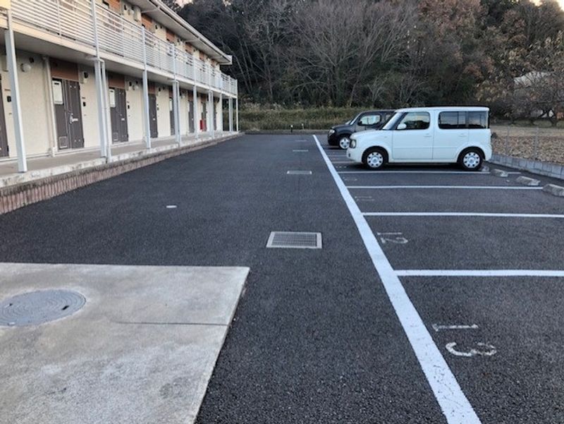 レオネクスト沼南８ 駐車場