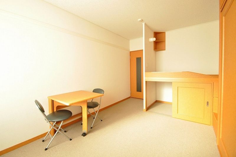 レオパレスつぬが 居間