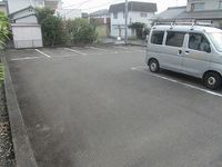 レオパレスラプランタン 駐車場