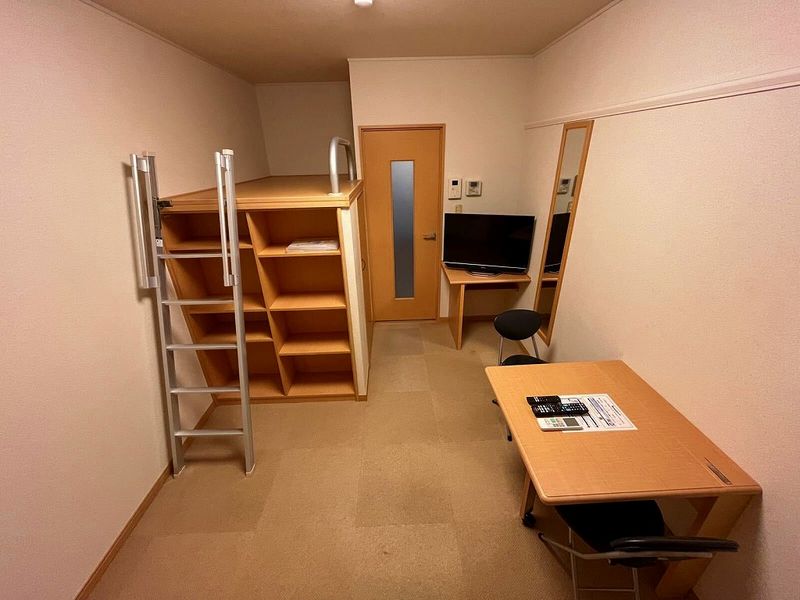 leopalace A Bond Living room