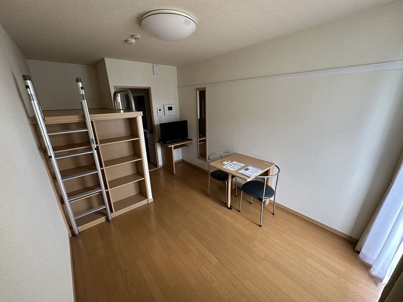 レオパレスル　レーブ 居間