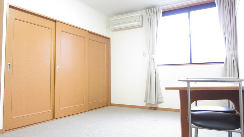 レオパレスＶＥＮＴＶＥＲＴ 居間