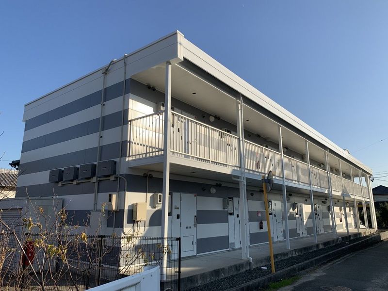レオパレスリバーサイド 外観