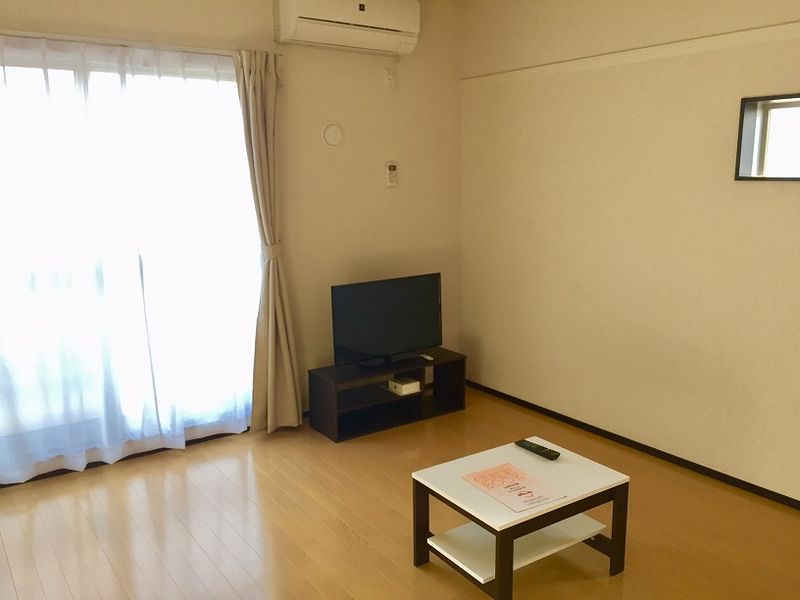 クレイノ山栄ハイツ 居間