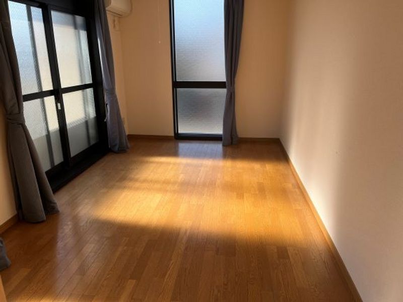 レオパレスえびす 居間
