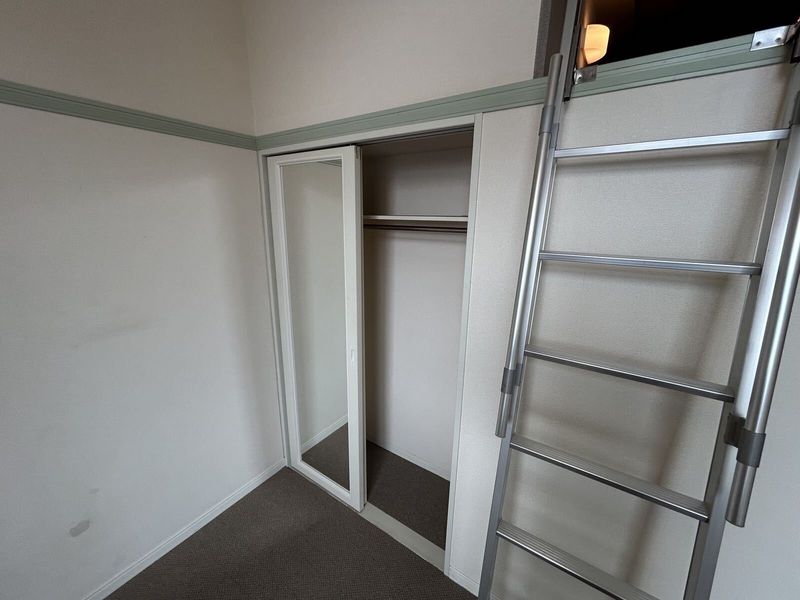 レオパレスエイトランド 収納