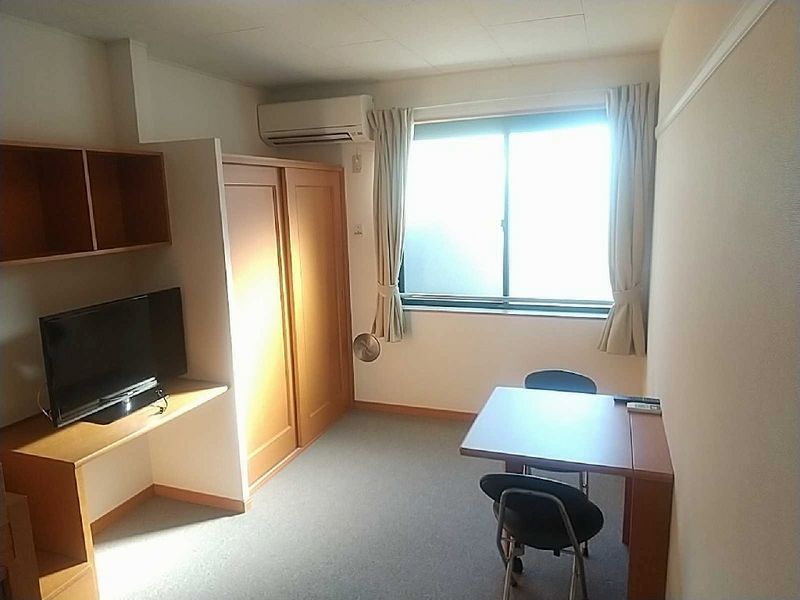 レオパレスはしば２ 居間