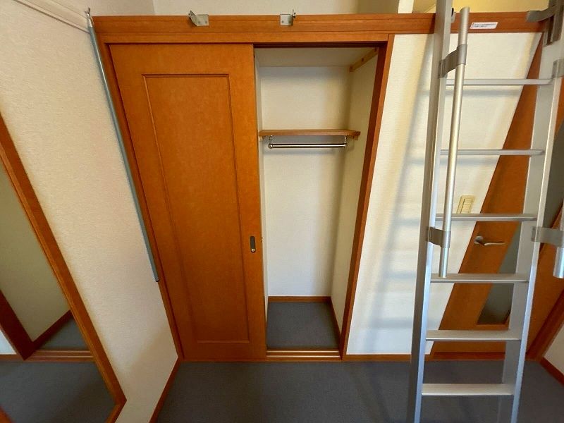 レオパレスＱＵＡＴＲＥ 収納
