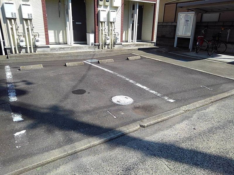 レオネクストＴＡＥ 駐車場