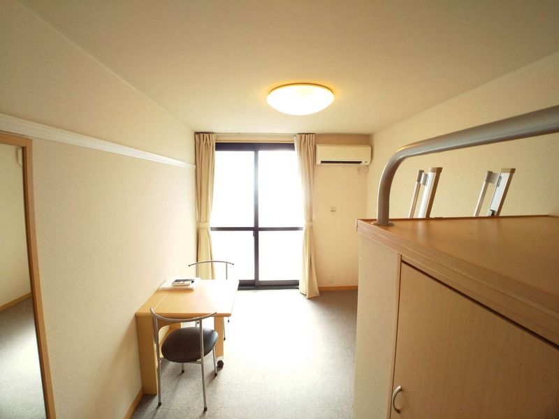 レオパレスのぞみ 居間