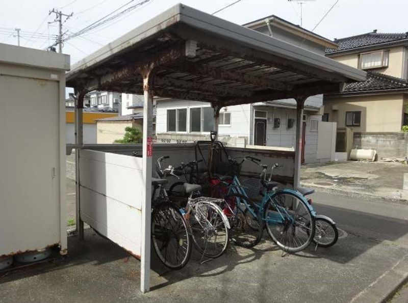 レオパレスライラック 共用部分