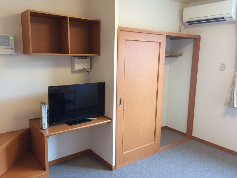 レオパレスワールド 収納
