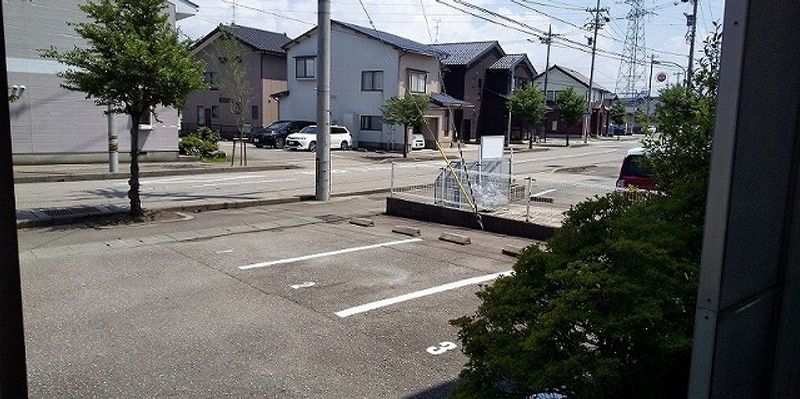 レオパレスＨＯＲＩＺＯＮ 駐車場