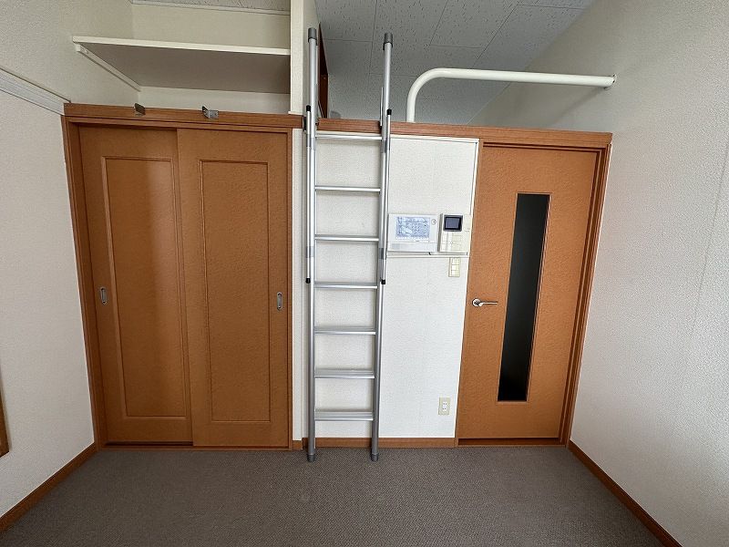 レオパレスポワールみゆきⅡ 寝室
