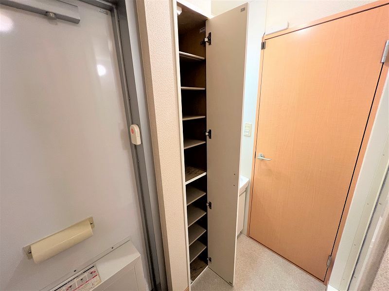 レオパレスヤマサⅡ 玄関