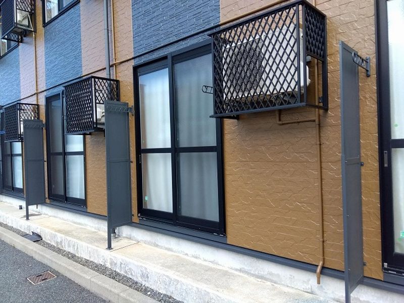 レオパレスヴィレッジ東泉 外観