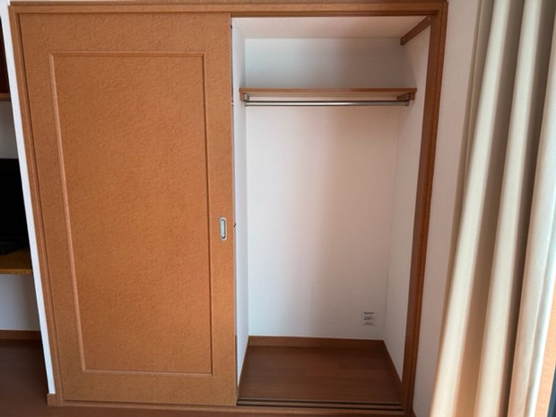 レオパレストゥデイ 収納