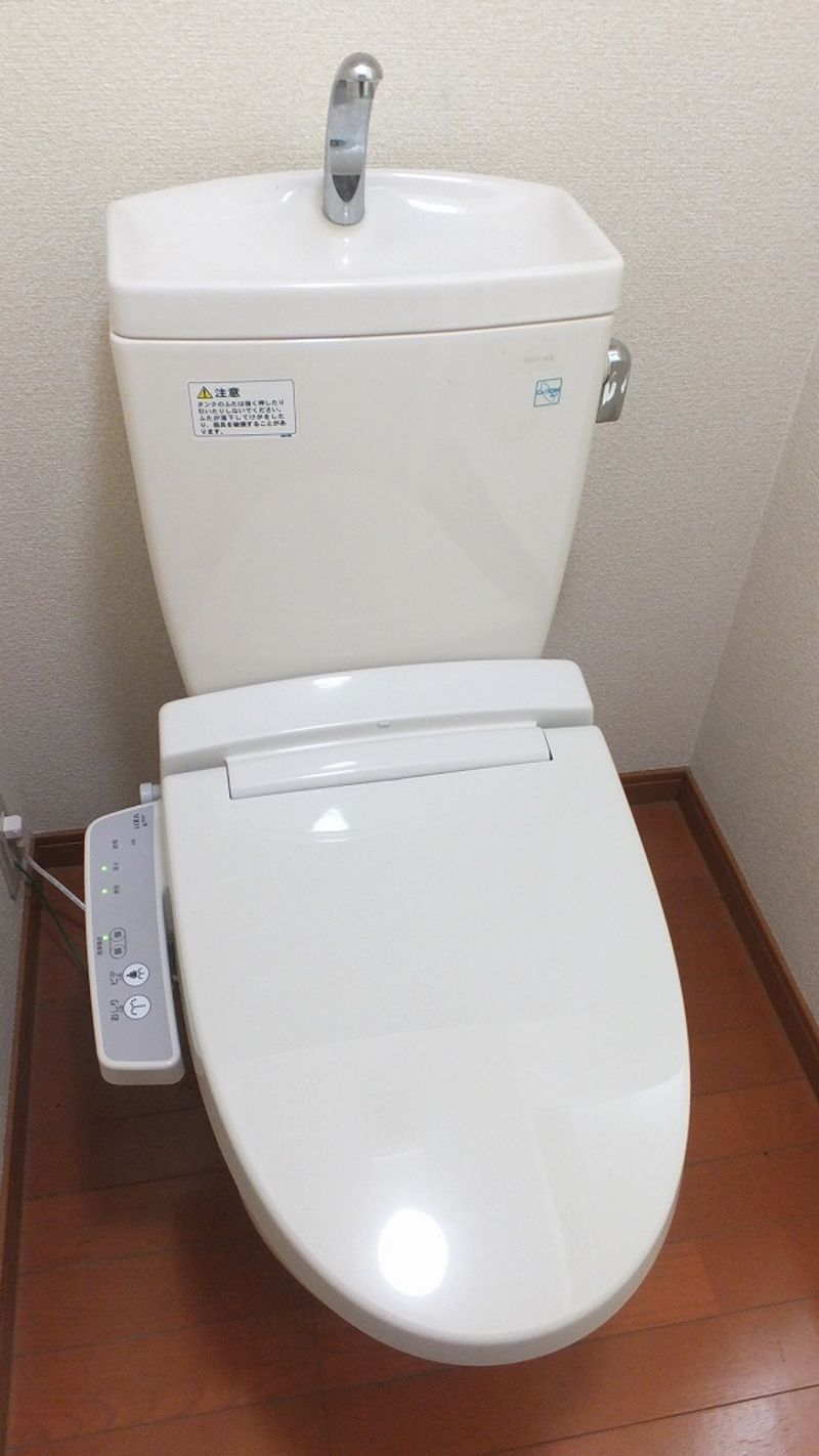 レオパレスオリーブ トイレ