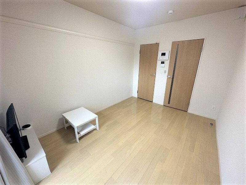 クレイノラ　メゾン根岸 居間