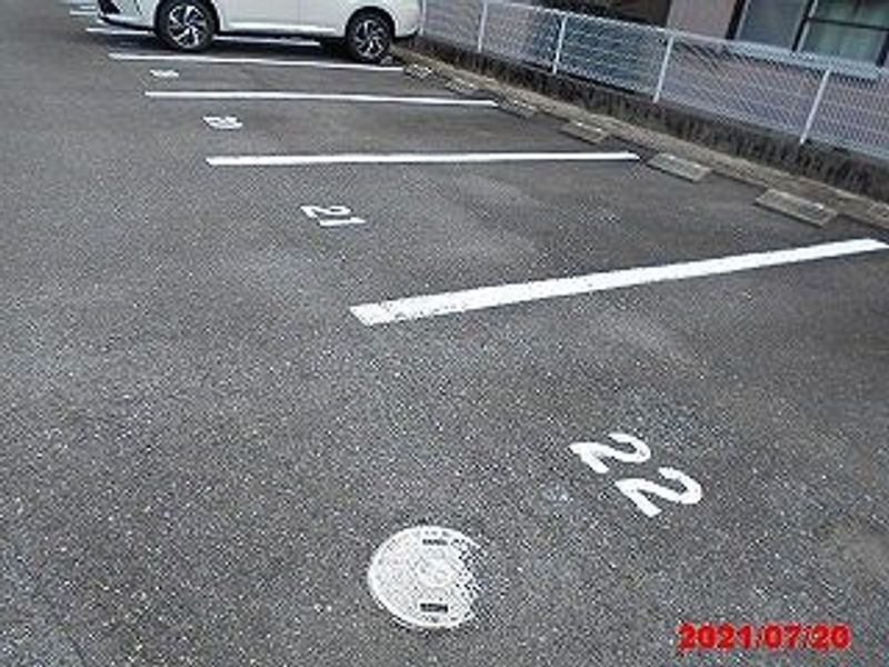レオパレスＡＹＵＴＡＫＵ２２ 駐車場