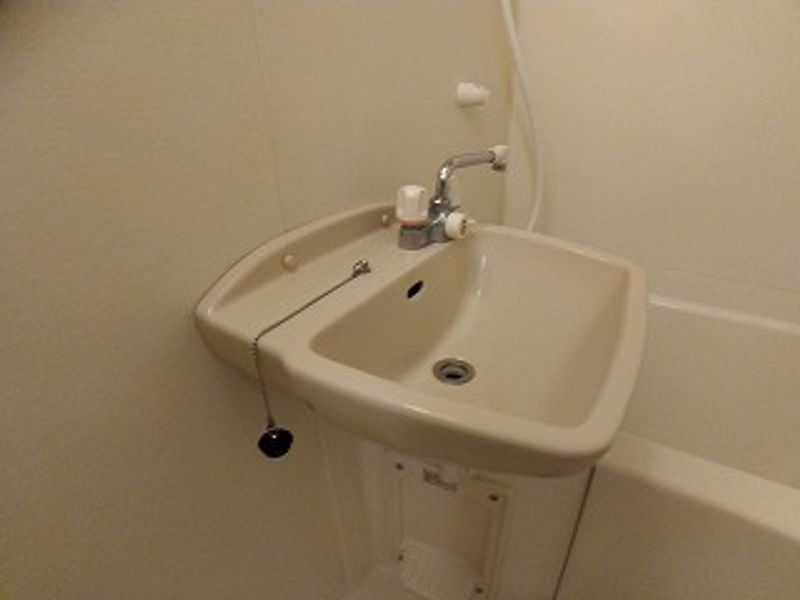 レオパレスフォレストビラ 洗面所