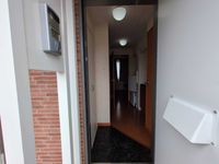 レオパレスパミドール 玄関