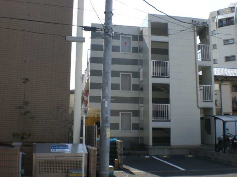レオパレスデンファレ 外観