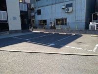 レオパレスタラセア 駐車場