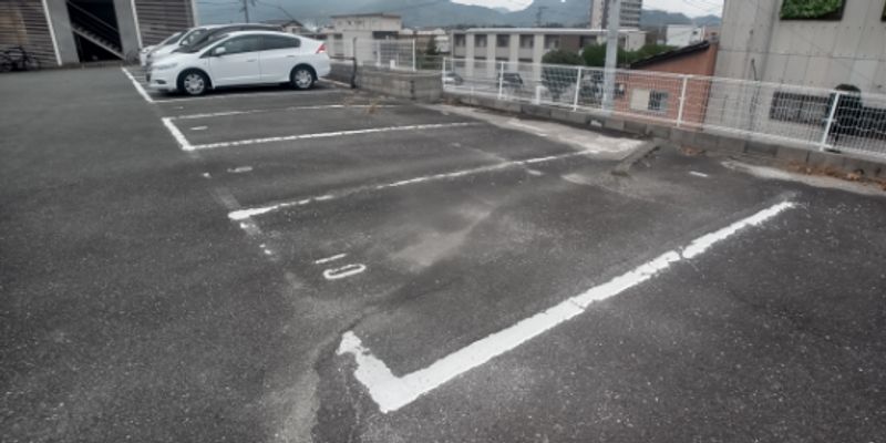 レオパレス田川 駐車場