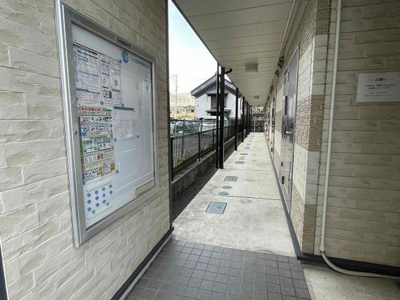 レオパレス三四郎 エントランス