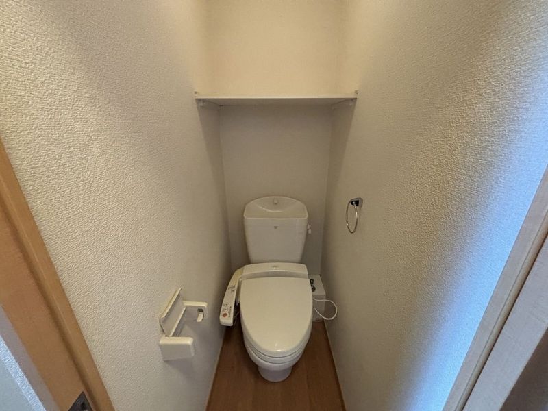 レオパレスルーエ六甲 トイレ