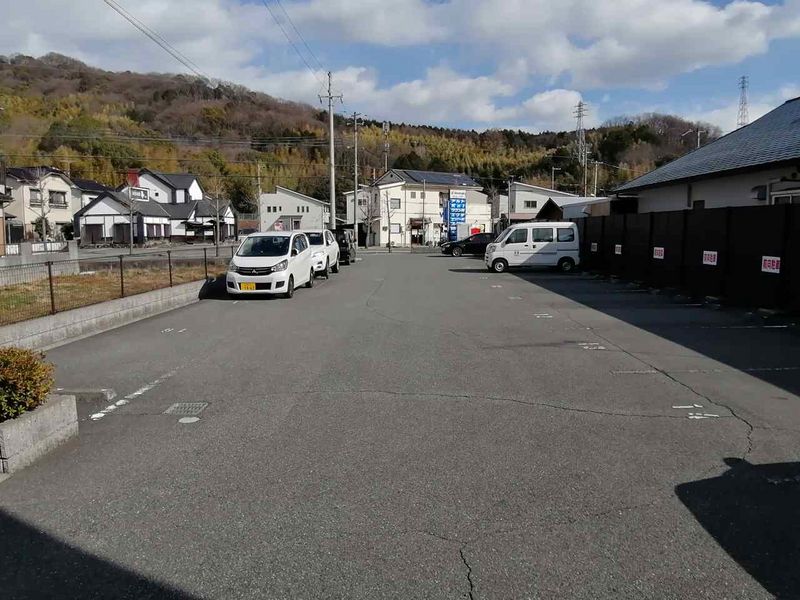 レオパレスリベルラⅠ 駐車場