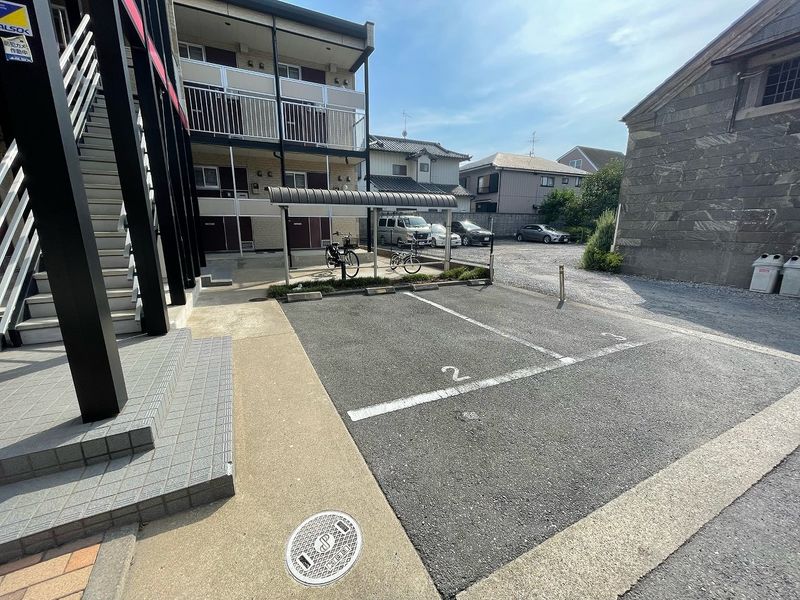 レオパレス本行徳 駐車場